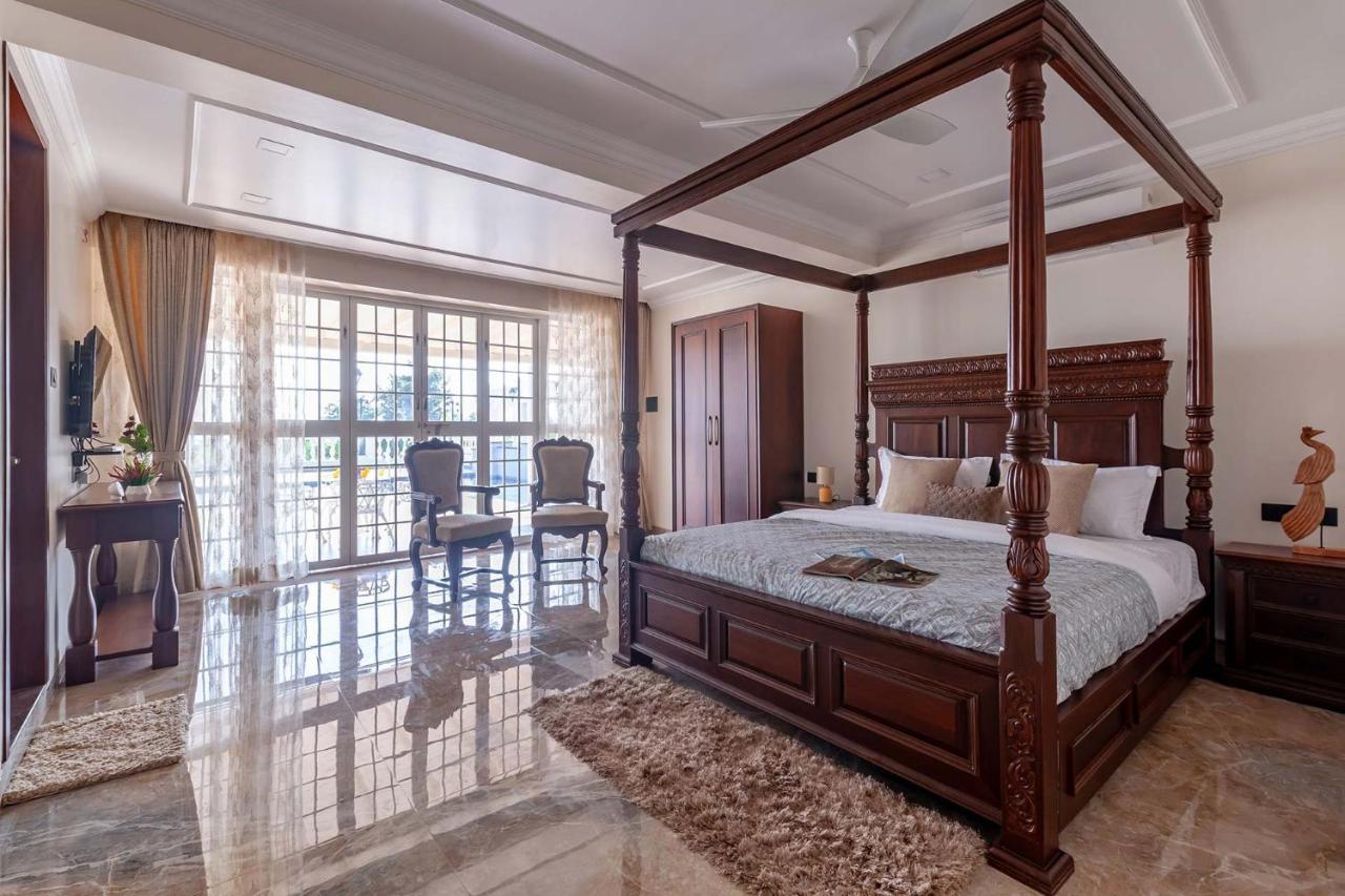 Stayvista'S Lake La Vie - Tranquil Lake-View Villa Amidst Farmland With Pool And Poolside Gazebo - Proximity To Sula Nashik Εξωτερικό φωτογραφία