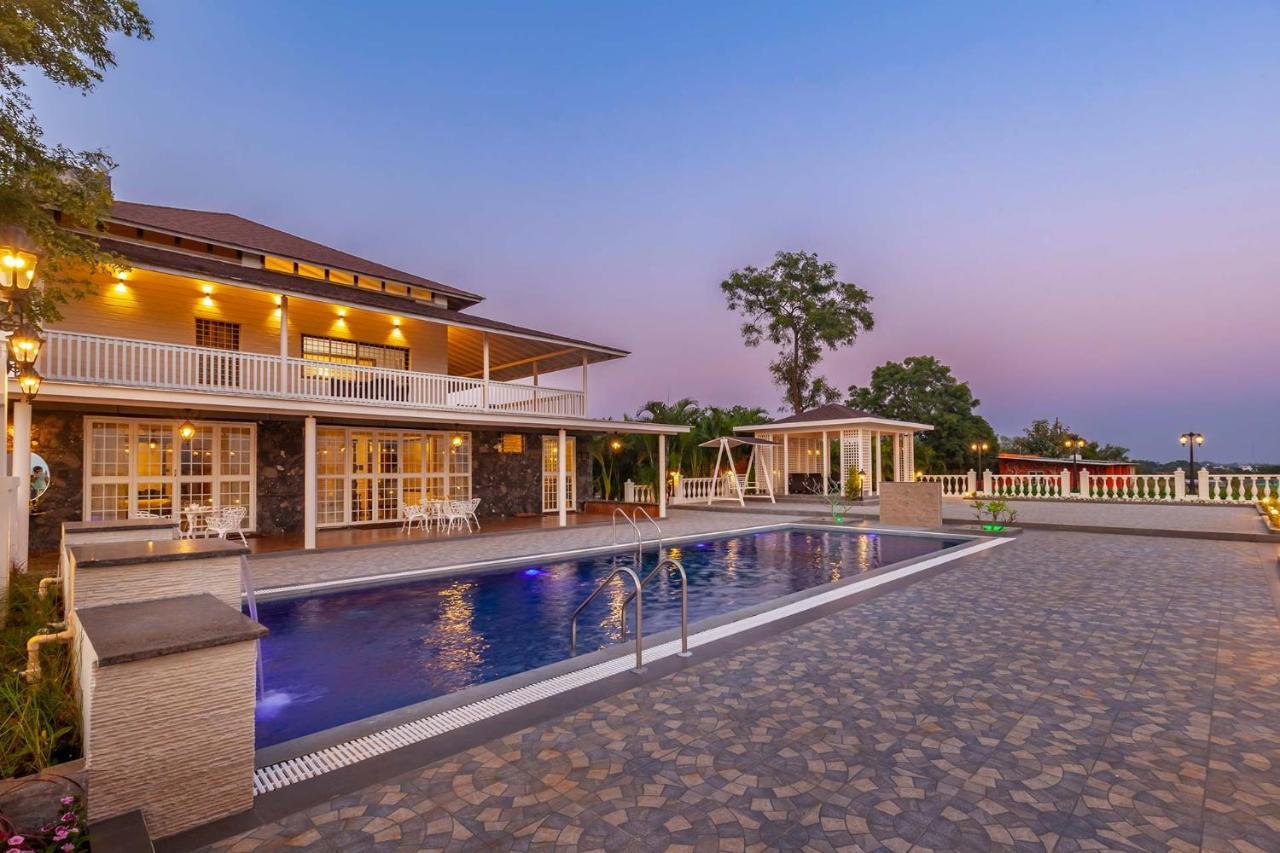 Stayvista'S Lake La Vie - Tranquil Lake-View Villa Amidst Farmland With Pool And Poolside Gazebo - Proximity To Sula Nashik Εξωτερικό φωτογραφία