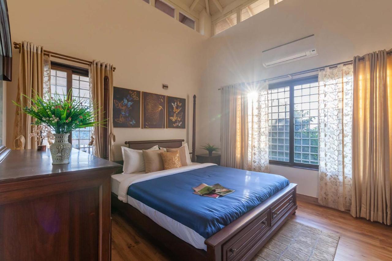 Stayvista'S Lake La Vie - Tranquil Lake-View Villa Amidst Farmland With Pool And Poolside Gazebo - Proximity To Sula Nashik Εξωτερικό φωτογραφία